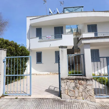 Casa Turritella A Castro 6 Posti 度假居 *